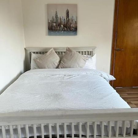 Quirky Studio Flat Selfcontained London Ngoại thất bức ảnh
